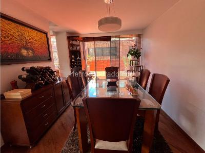 Apartamento de 3 alcobas en venta en Chico Navarra, Bogotá, 146 m² · foto 7 de 20