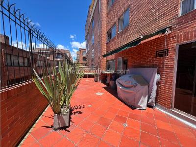 Apartamento de 3 alcobas en venta en Chico Navarra, Bogotá, 146 m² · foto 9 de 20