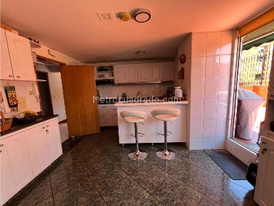 Apartamento de 3 alcobas en venta en Chico Navarra, Bogotá, 146 m² · foto 12 de 20