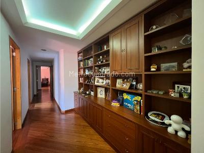 Apartamento de 3 alcobas en venta en Chico Navarra, Bogotá, 146 m² · foto 13 de 20
