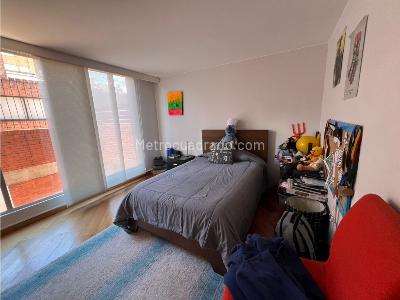 Apartamento de 3 alcobas en venta en Chico Navarra, Bogotá, 146 m² · foto 16 de 20