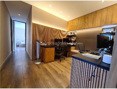 Apartamento de 3 alcobas en venta en El Virrey, Bogotá, 228 m² · foto 10 de 17