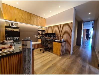 Apartamento de 3 alcobas en venta en El Virrey, Bogotá, 228 m² · foto 11 de 17