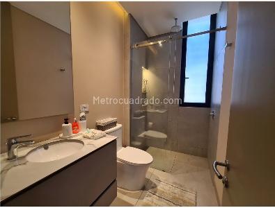 Apartamento de 3 alcobas en venta en El Virrey, Bogotá, 228 m² · foto 16 de 17