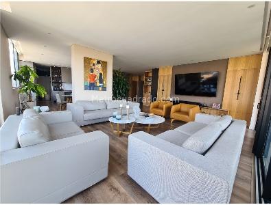 Apartamento de 3 alcobas en venta en El Virrey, Bogotá, 228 m² · foto 4 de 17