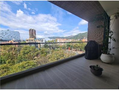Apartamento de 3 alcobas en venta en El Virrey, Bogotá, 228 m² · foto 5 de 17