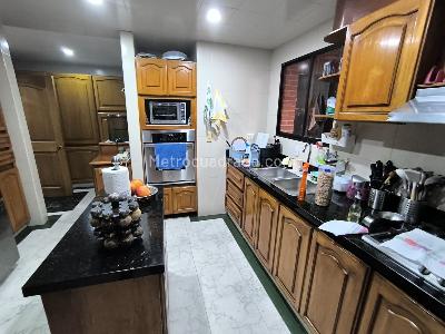 Apartamento de 4 alcobas en venta en Chico Navarra, Bogotá, 400 m² · foto 9 de 20