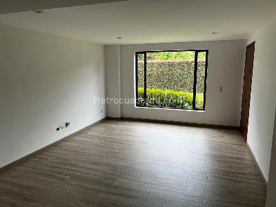 Casa de 4 alcobas en venta en Hacienda San Simon, Bogotá, 430 m² · foto 4 de 13