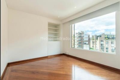 Apartamento en venta en Chico, Bogotá · foto 10 de 16