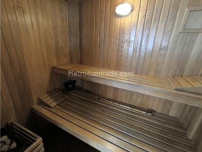 Apartamento de 3 alcobas en venta en Chico Navarra, Bogotá, 170 m² · foto 13 de 18