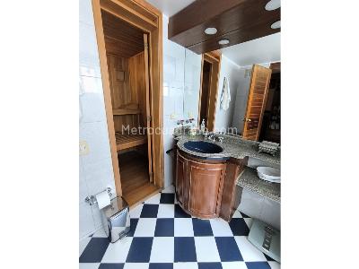 Apartamento de 3 alcobas en venta en Chico Navarra, Bogotá, 170 m² · foto 18 de 18