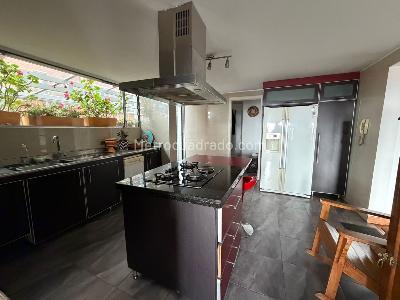 Apartamento de 2 alcobas en venta en Refugio Alto, Bogotá, 177 m² · foto 16 de 20