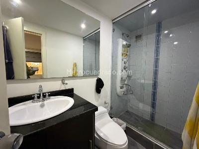 Apartamento de 2 alcobas en venta en Refugio Alto, Bogotá, 177 m² · foto 6 de 20