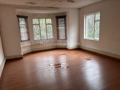 Casa de 5 alcobas en venta en Teusaquillo, Bogotá, 376 m² · foto 7 de 8