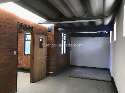 Casa de 5 alcobas en venta en Chapinero, Bogotá, 1610 m² · foto 4 de 6