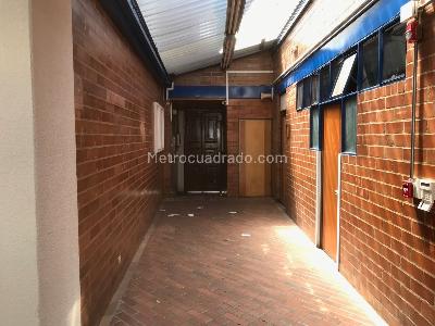 Casa de 5 alcobas en venta en Chapinero, Bogotá, 1610 m² · foto 6 de 6