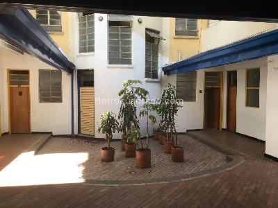 Casa de 5 alcobas en venta en Chapinero, Bogotá, 525 m² · foto 5 de 6