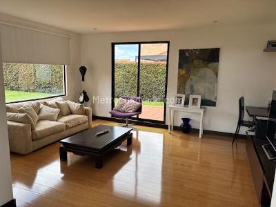 Casa de 3 alcobas en venta en Chunugua, Cajicá, 304 m² · foto 2 de 15