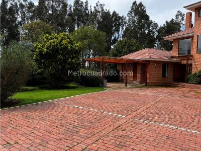 Casa de 4 alcobas en venta en Guaymaral, Bogotá, 430 m² · foto 13 de 13