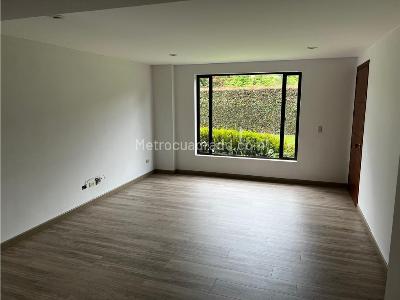 Casa de 4 alcobas en venta en Guaymaral, Bogotá, 430 m² · foto 4 de 13