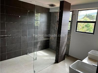 Casa de 4 alcobas en venta en Guaymaral, Bogotá, 430 m² · foto 9 de 13