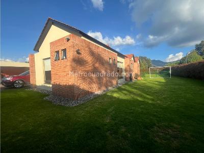 Casa de 3 alcobas en venta en Guaymaral, Bogotá, 326 m² · foto 4 de 8