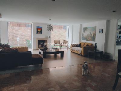 Apartamento en venta en Chico San Patricio, Bogotá · foto 3 de 17