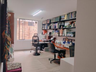 Apartamento de 2 alcobas en venta en San Patricio, Bogotá, 153 m² · foto 14 de 20