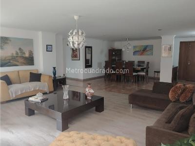 Apartamento de 2 alcobas en venta en San Patricio, Bogotá, 153 m² · foto 6 de 20