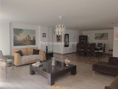 Apartamento de 2 alcobas en venta en San Patricio, Bogotá, 153 m² · foto 7 de 20