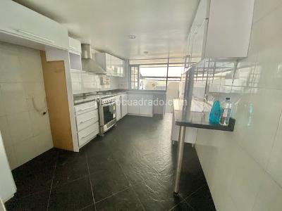 Casa en venta en Santa Barbara Central, Bogotá · foto 8 de 20