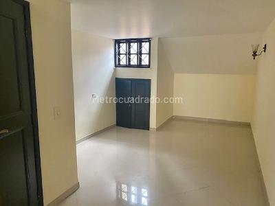 Casa en venta en Santa Barbara Central, Bogotá · foto 11 de 20