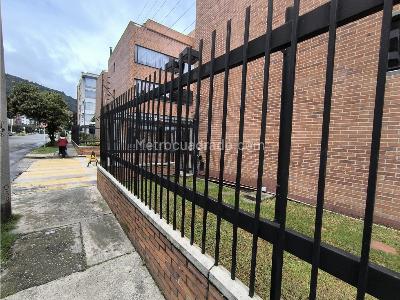 Apartamento en venta en Santa Barbara, Bogotá · foto 12 de 18