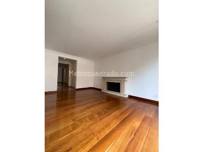 Apartamento de 3 alcobas en venta en Chico Reservado, Bogotá, 225 m² · foto 5 de 13