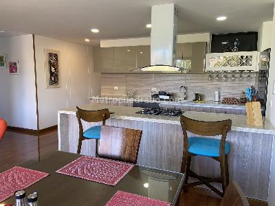 Apartamento de 3 alcobas en venta en Mazuren, Bogotá, 102 m² · foto 5 de 18