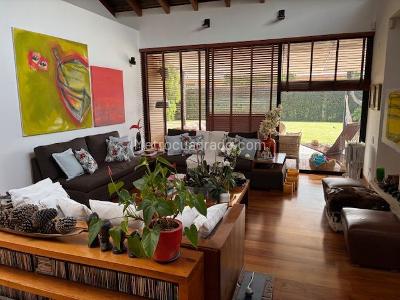 House for rent in hacienda fontanar, Chía