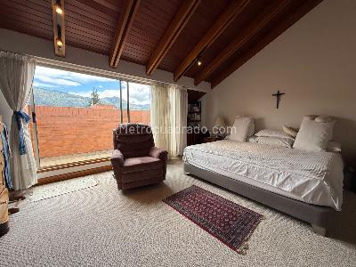 Apartamento de 3 alcobas en venta en Santa Barbara Central, Bogotá, 309 m² · foto 13 de 20