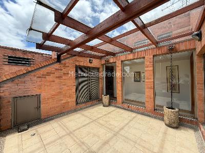 Apartamento de 3 alcobas en venta en Santa Barbara Central, Bogotá, 309 m² · foto 16 de 20