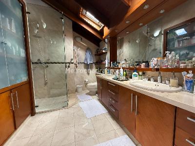 Apartamento de 3 alcobas en venta en Santa Barbara Central, Bogotá, 309 m² · foto 18 de 20