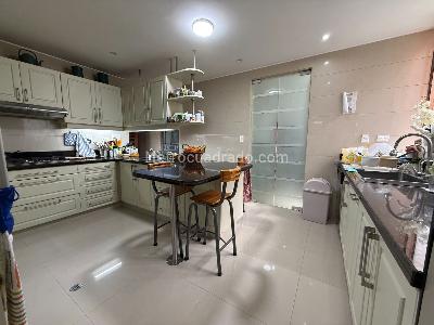 Apartamento de 3 alcobas en venta en Santa Barbara Central, Bogotá, 309 m² · foto 5 de 20