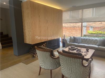 Casa de 3 alcobas en venta en Santa Barbara Alta, Bogotá, 201 m² · foto 2 de 19