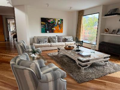 Apartamento de 3 alcobas en venta en Chico Iii, Bogotá, 200 m² · foto 2 de 20