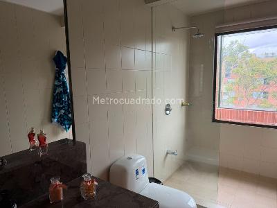 Apartamento de 3 alcobas en venta en Chico Iii, Bogotá, 200 m² · foto 12 de 20