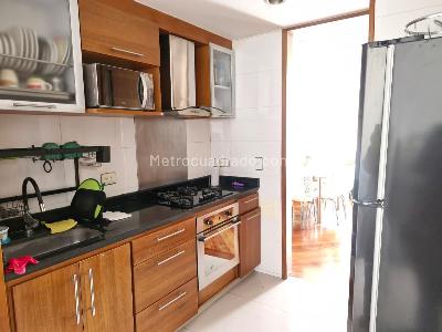 Apartamento en venta en Santa Barbara Central, Bogotá · foto 4 de 11