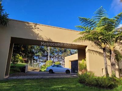 Casa de 3 alcobas en venta en Santiamen Condominio Sikasue, La Calera, 450 m² · foto 2 de 11