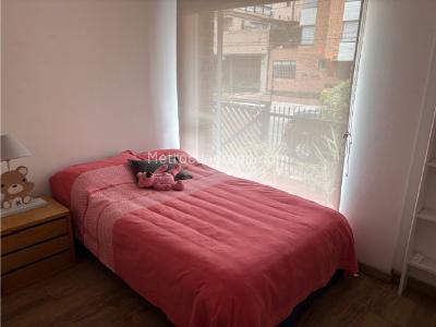 Casa de 3 alcobas en venta en Chico Navarra, Bogotá, 230 m² · foto 13 de 14