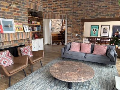 Casa de 3 alcobas en venta en Chico Navarra, Bogotá, 230 m² · foto 5 de 14