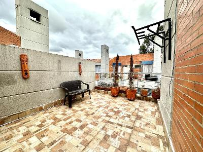 Casa de 4 alcobas en venta en Villas De Santa Teresa, Bogotá, 203 m² · foto 18 de 20