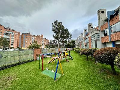 Casa de 4 alcobas en venta en Villas De Santa Teresa, Bogotá, 203 m² · foto 19 de 20