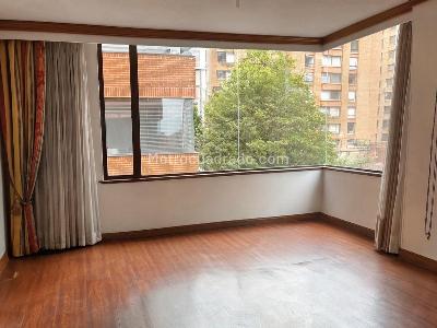 Apartamento en venta en Santa Barbara Central, Bogotá · foto 4 de 20